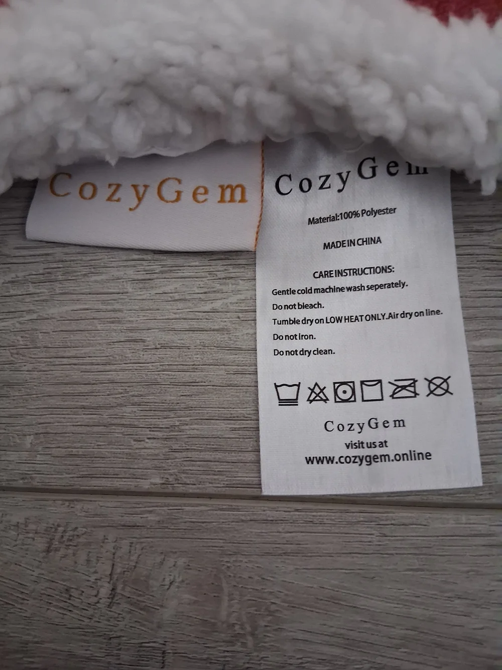 Cozy Red 'Love & Serenity' Sherpa Throw Blanket